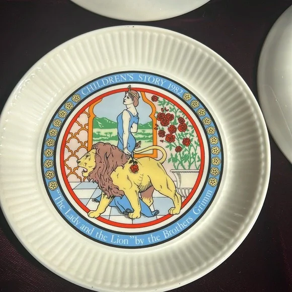9 Vintage Porcelain Brothers Grimm Fairytails Plates